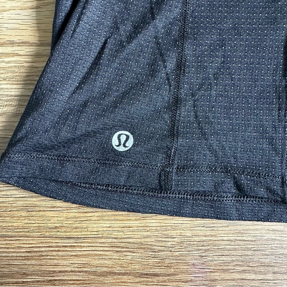 Lululemon Women Black Racerback Pedal To The Medal Singlet Running Tank Top 2/4* - Picture 3 of 6